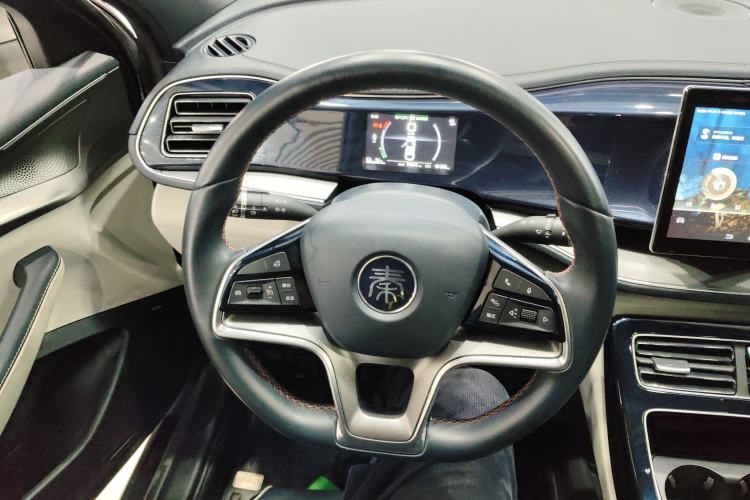 Used BYD Qin PLUS 2021 EV 400KM Luxury Model Steering Wheel