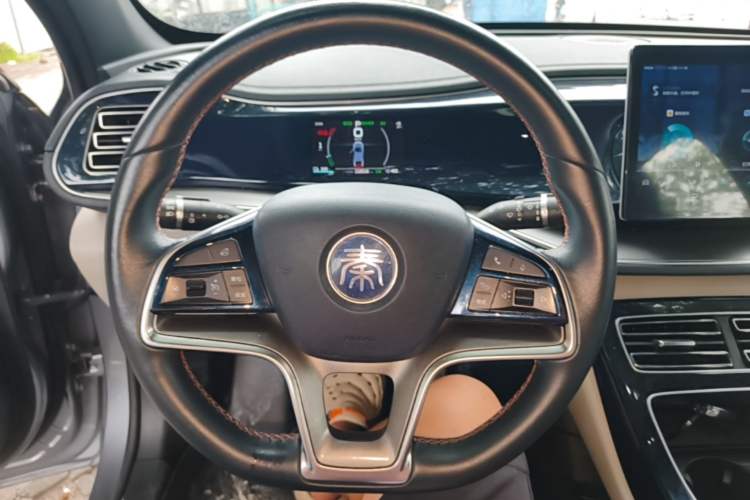 Used BYD Qin PLUS 2021 EV 400KM Luxury Model Steering Wheel