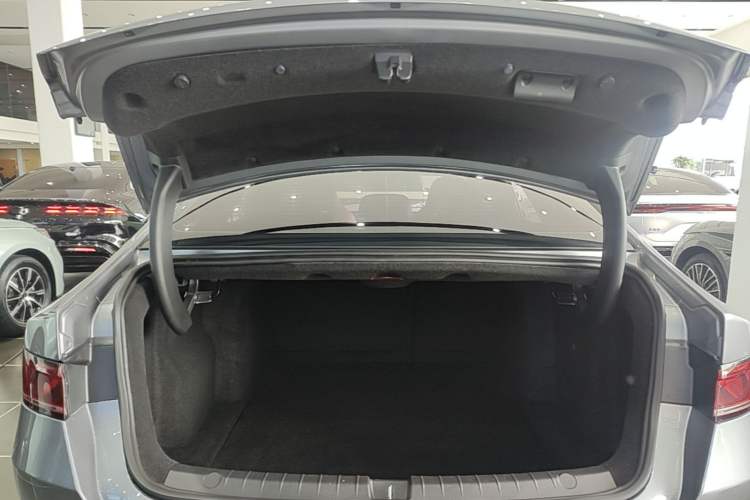 Used BYD Qin PLUS 2021 EV 500KM Luxury Model Trunk