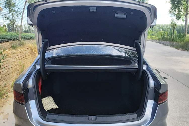 Used BYD Qin PLUS 2021 EV 500KM Luxury Model Trunk
