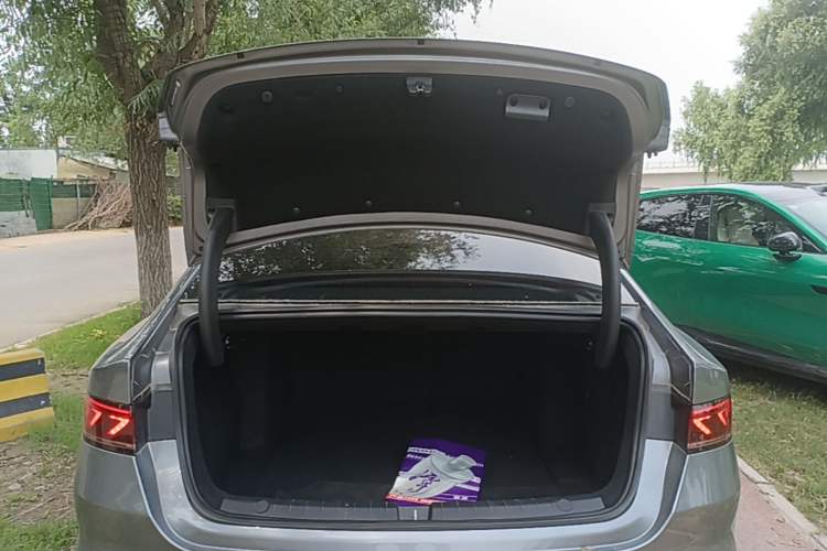 Used BYD Qin PLUS 2021 EV 500KM Luxury Model Trunk