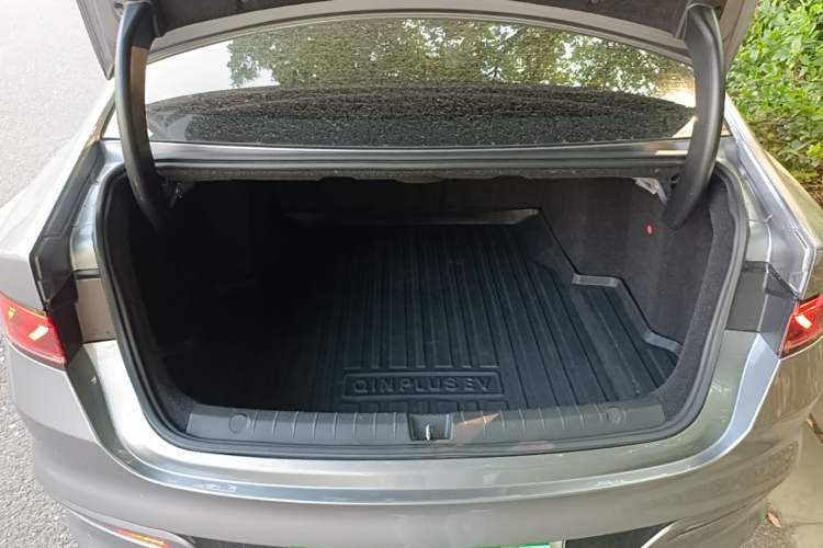 Used BYD Qin PLUS 2021 EV 500KM Luxury Model Trunk