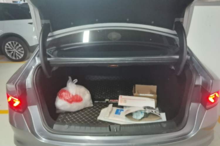 Used BYD Qin PLUS 2021 EV 600KM Flagship Model Trunk