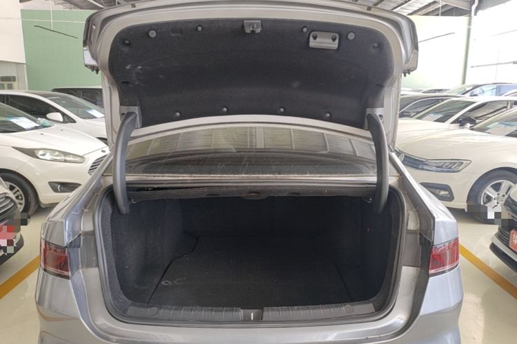 Used BYD Qin PLUS 2021 EV 400KM Luxury Model Trunk