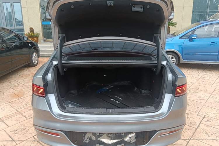 Used BYD Qin PLUS 2021 EV 500KM Luxury Model Trunk