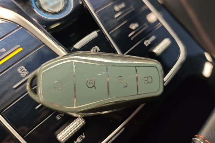 Used BYD Qin PLUS 2021 DM-i 55KM Flagship Model Vehicle Key