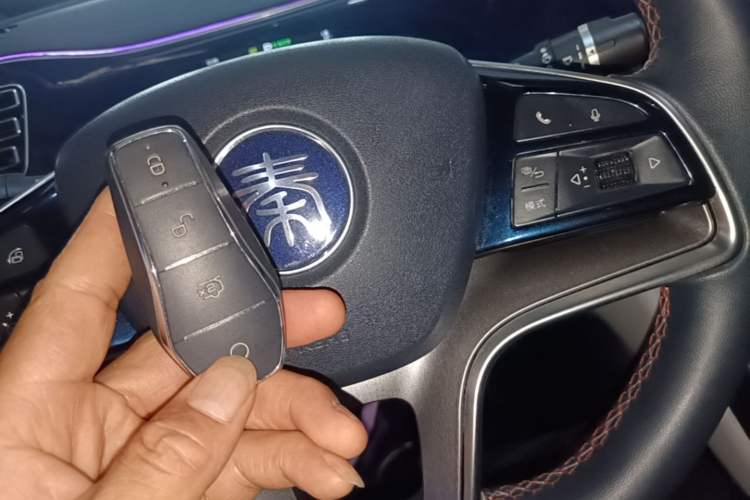 Used BYD Qin PLUS 2021 EV 500KM Luxury Model Vehicle Key
