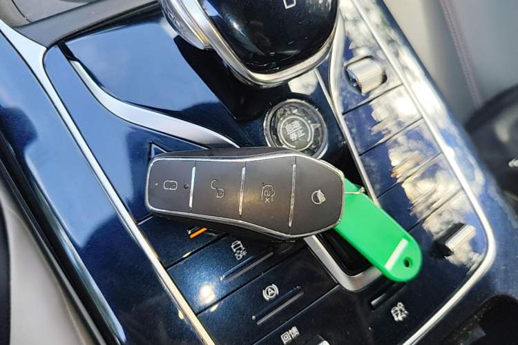 Used BYD Qin PLUS 2021 EV 500KM Luxury Model Vehicle Key