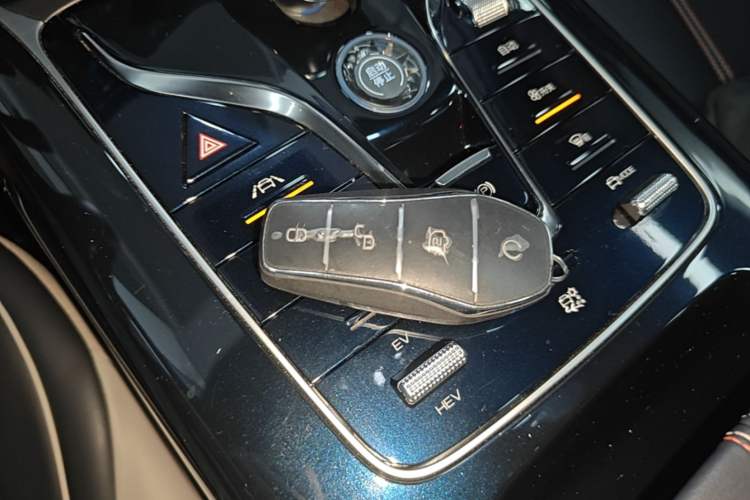 Used BYD Qin PLUS 2021 DM-i 120KM Flagship Model Vehicle Key