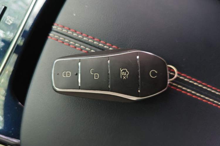 Used BYD Qin PLUS 2021 EV 500KM Luxury Model Vehicle Key
