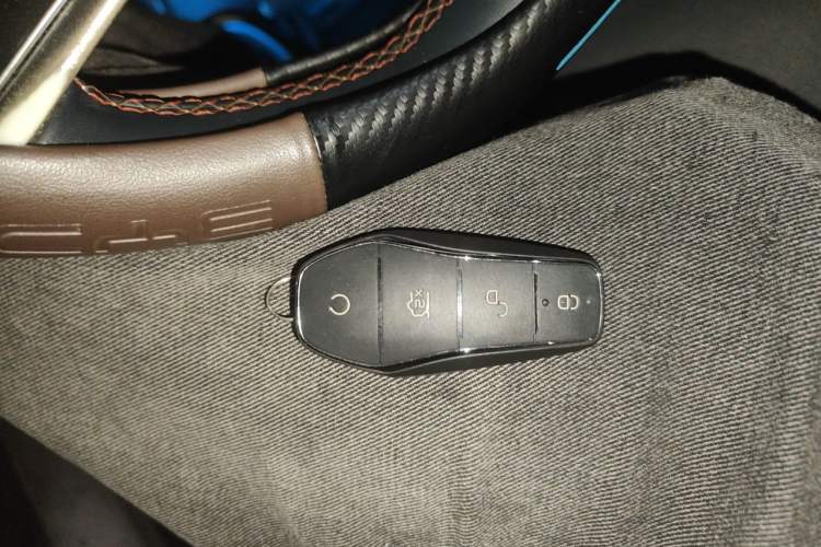 Used BYD Qin PLUS 2021 EV 500KM Luxury Model Vehicle Key