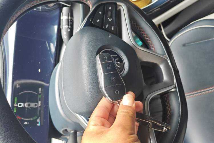 Used BYD Qin PLUS 2021 EV 400KM Luxury Model Vehicle Key