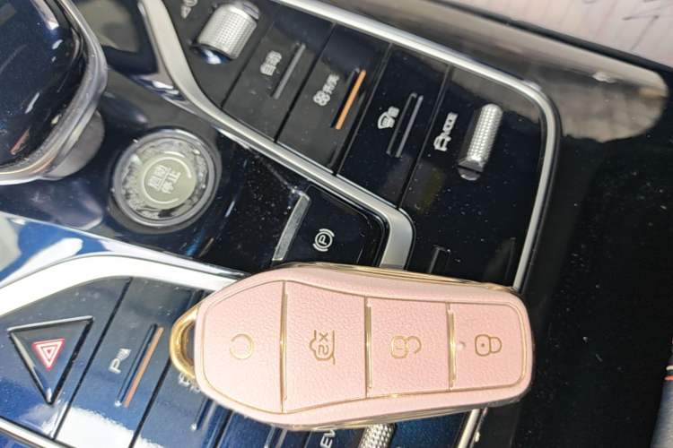 Used BYD Qin PLUS 2021 DM-i 55KM Flagship Model Vehicle Key