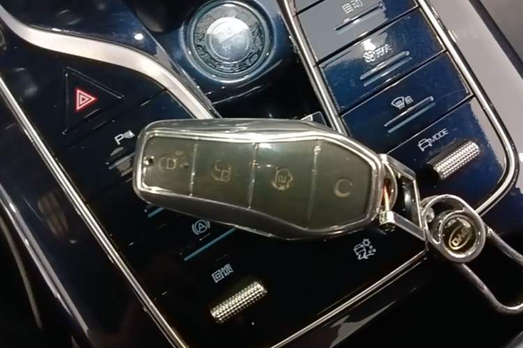 Used BYD Qin PLUS 2021 EV 500KM Luxury Model Vehicle Key
