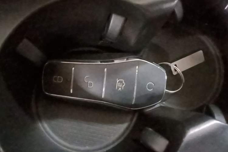 Used BYD Qin PLUS 2021 EV 500KM Luxury Model Vehicle Key