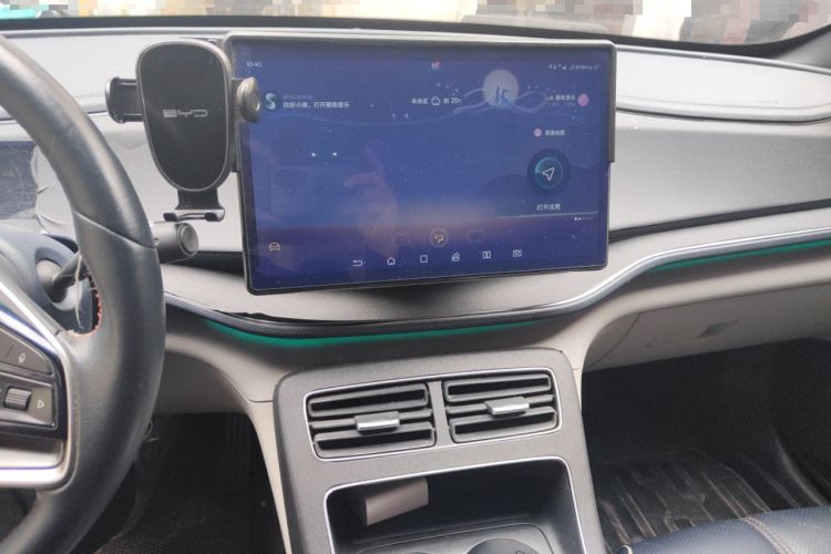 Used BYD Qin PLUS 2021 DM-i 120KM Flagship Model Audio And AC Panel