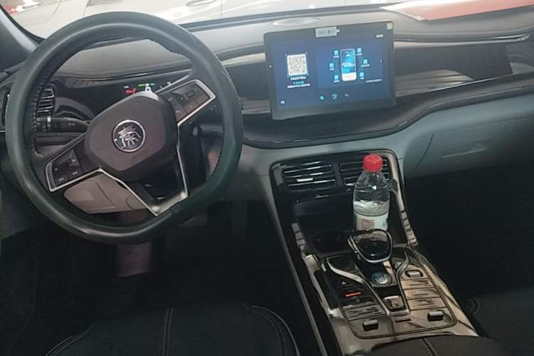 Used BYD Qin PLUS 2021 DM-i 55KM Prestige Model Center Console