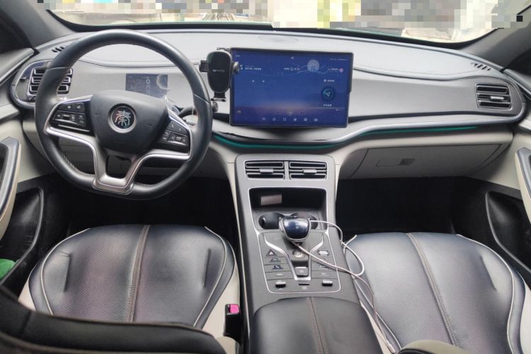 Used BYD Qin PLUS 2021 DM-i 120KM Flagship Model Center Console