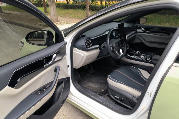 Used BYD Qin PLUS 2021 DM-i 55KM Flagship Model Driver Seat