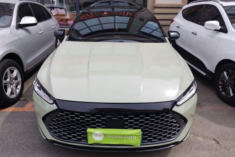 Used BYD Qin PLUS 2021 DM-i 120KM Flagship Model Front