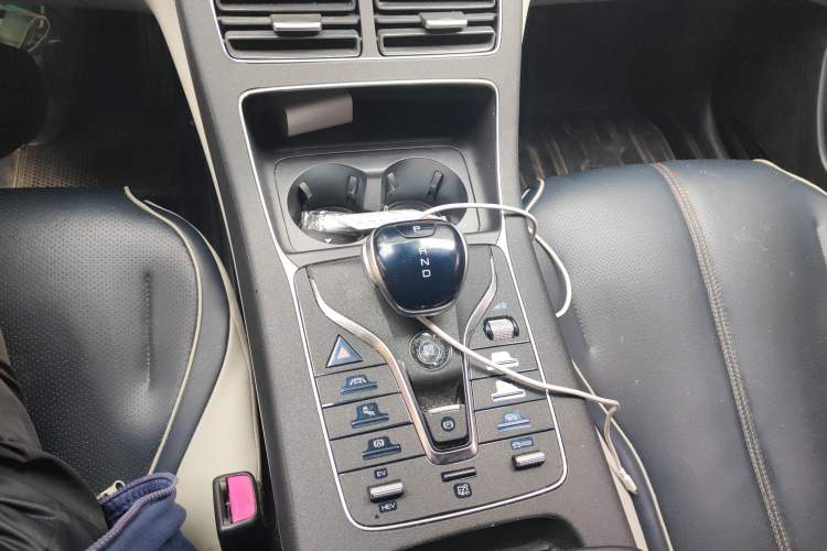 Used BYD Qin PLUS 2021 DM-i 120KM Flagship Model Gear Lever
