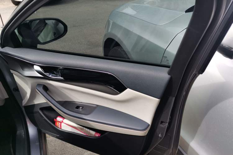 Used BYD Qin PLUS 2021 DM-i 120KM Flagship Model Right Front Door Interior