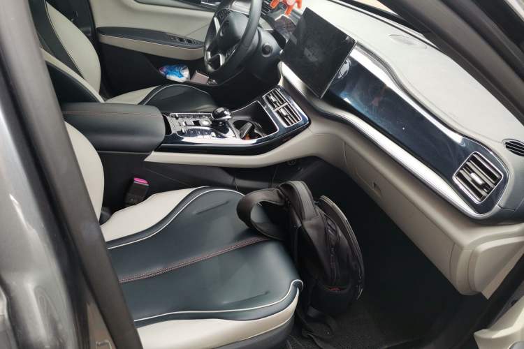 Used BYD Qin PLUS 2021 DM-i 120KM Flagship Model Right Front Seat