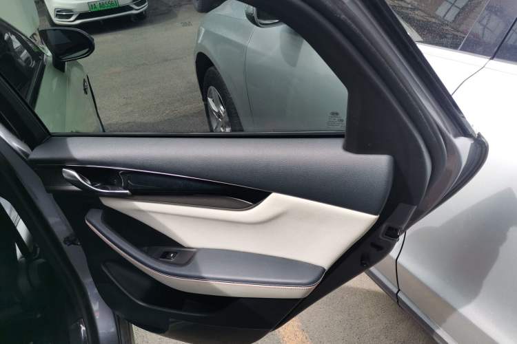 Used BYD Qin PLUS 2021 DM-i 120KM Flagship Model Right Rear Door Interior