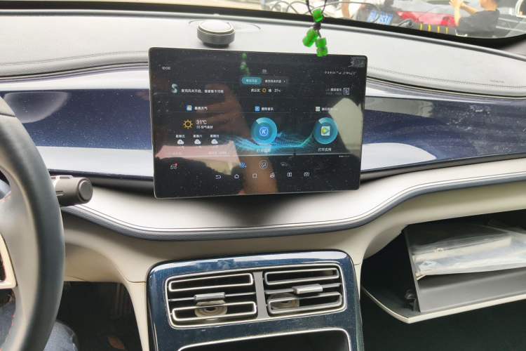 Used BYD Qin PLUS 2021 DM-i 55KM Flagship Model Audio And AC Panel