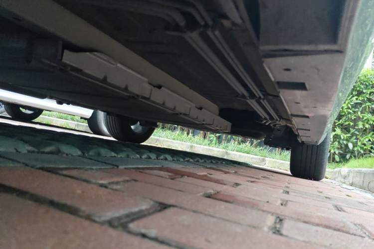 Used BYD Qin PLUS 2021 DM-i 55KM Flagship Model Chassis Front Left