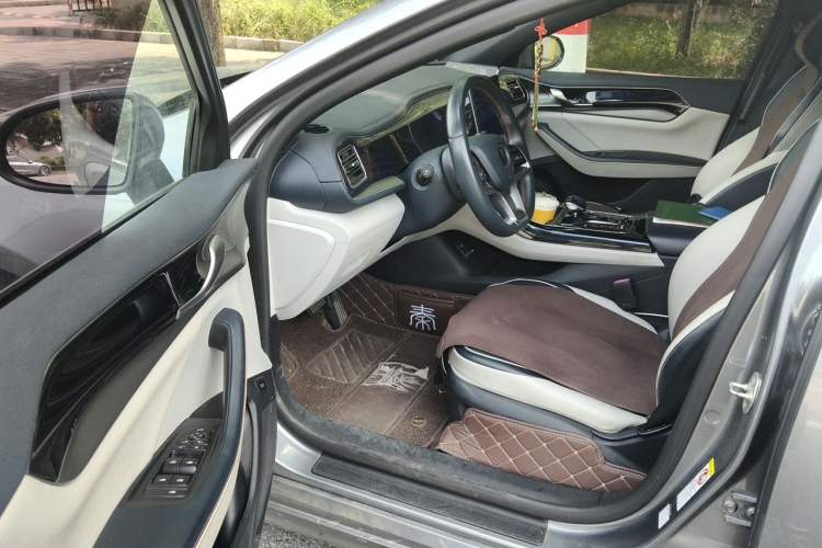 Used BYD Qin PLUS 2021 EV 500KM Luxury Model Driver Seat