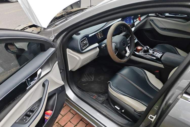Used BYD Qin PLUS 2021 DM-i 55KM Flagship Model Driver Seat