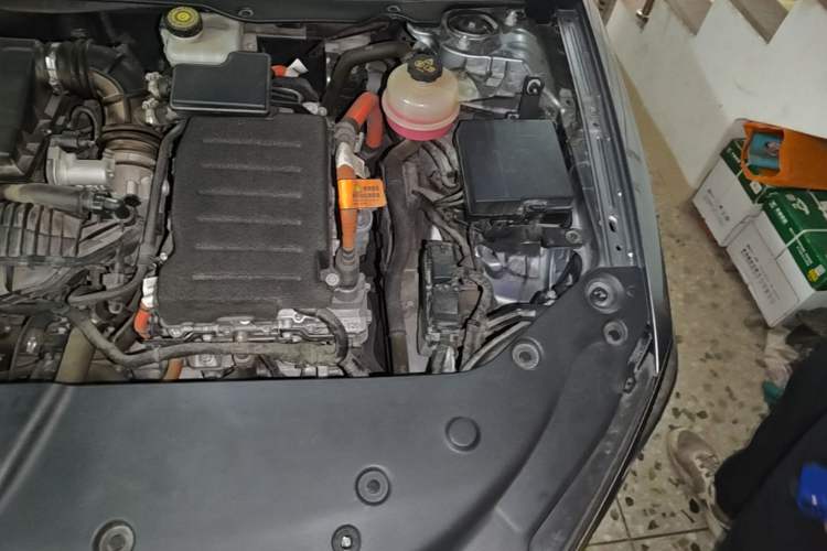 Used BYD Qin PLUS 2021 DM-i 120KM Prestige Model Engine Bay Left