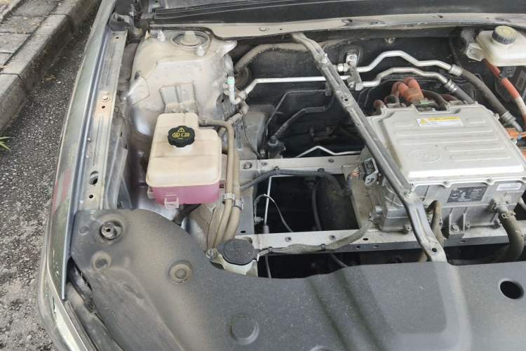 Used BYD Qin PLUS 2021 EV 500KM Luxury Model Engine Bay Right