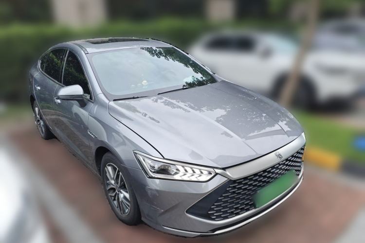 Used BYD Qin PLUS 2021 DM-i 55KM Flagship Model Front Right 45 Deg