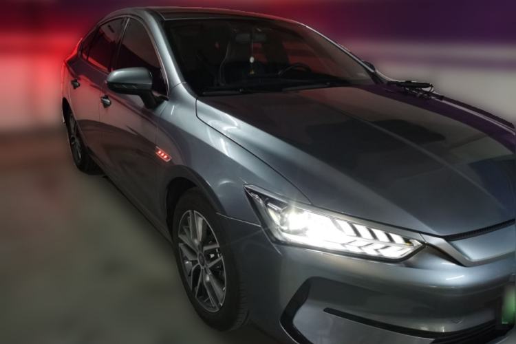 Used BYD Qin PLUS 2021 EV 500KM Luxury Model Front Right 45 Deg
