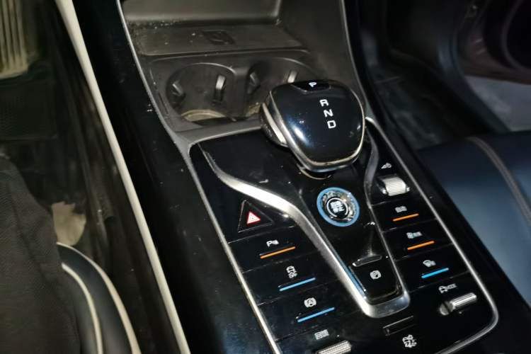 Used BYD Qin PLUS 2021 EV 500KM Luxury Model Gear Lever