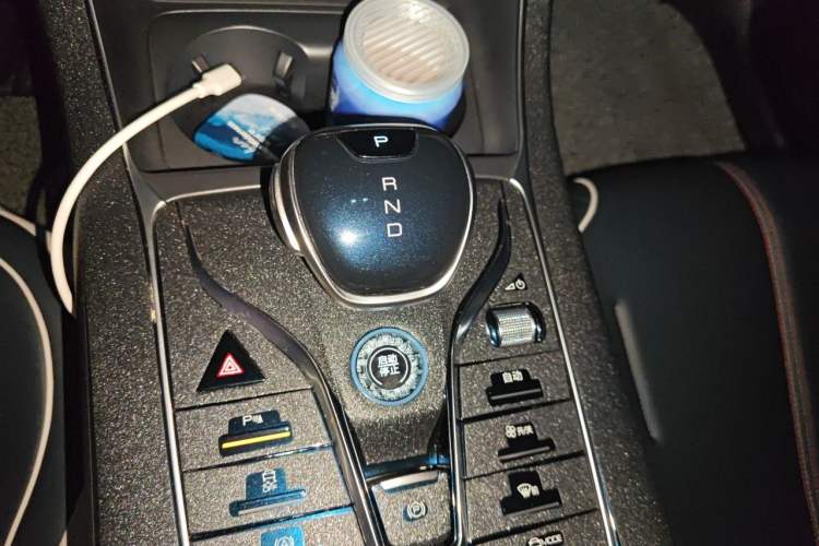Used BYD Qin PLUS 2021 DM-i 120KM Prestige Model Gear Lever