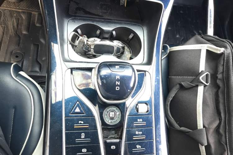 Used BYD Qin PLUS 2021 DM-i 55KM Flagship Model Gear Lever