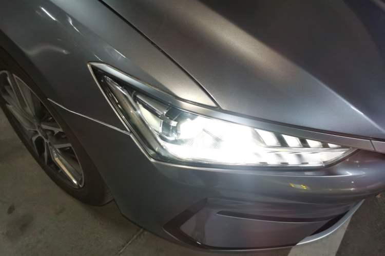 Used BYD Qin PLUS 2021 EV 500KM Luxury Model Right Front Headlight