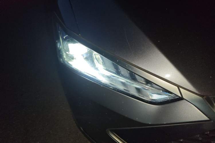 Used BYD Qin PLUS 2021 DM-i 55KM Flagship Model Right Front Headlight