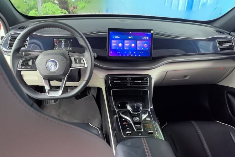 Used BYD Qin PLUS 2021 DM-i 55KM Flagship Model Center Console