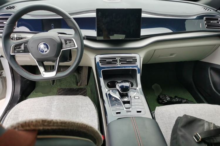 Used BYD Qin PLUS 2021 DM-i 55KM Flagship Model Center Console