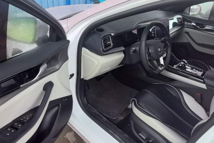 Used BYD Qin PLUS 2021 DM-i 55KM Flagship Model Driver Seat