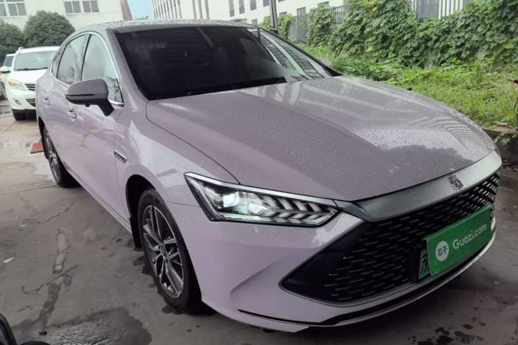 Used BYD Qin PLUS 2021 DM-i 55KM Flagship Model Front Right 45 Deg