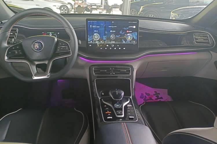Used BYD Qin PLUS 2021 EV 500KM Premium Model Audio And AC Panel