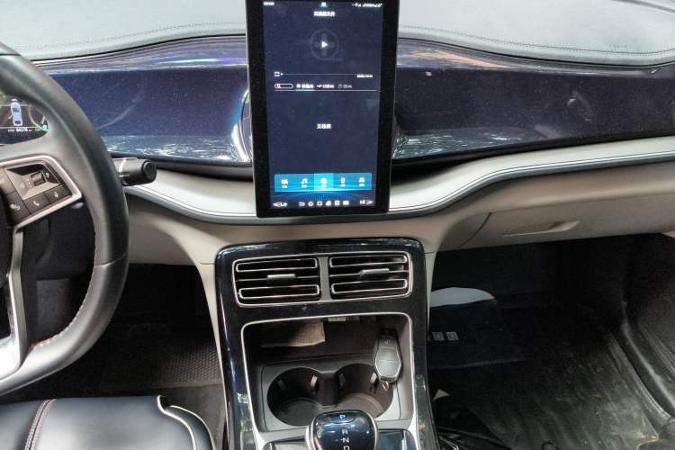 Used BYD Qin PLUS 2021 DM-i 120KM Prestige Model Audio And AC Panel