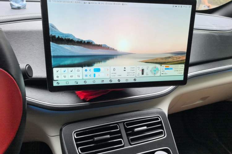 Used BYD Qin PLUS 2021 DM-i 120KM Flagship Model Audio And AC Panel