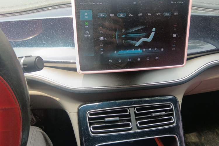 Used BYD Qin PLUS 2021 EV 400KM Luxury Model Audio And AC Panel