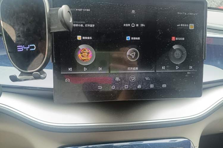 Used BYD Qin PLUS 2021 EV 400KM Luxury Model Audio And AC Panel